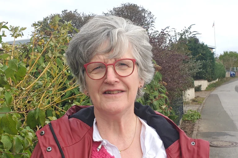 Auf dem Bild ist die Prädikantin Jutta Schapitz zu sehen